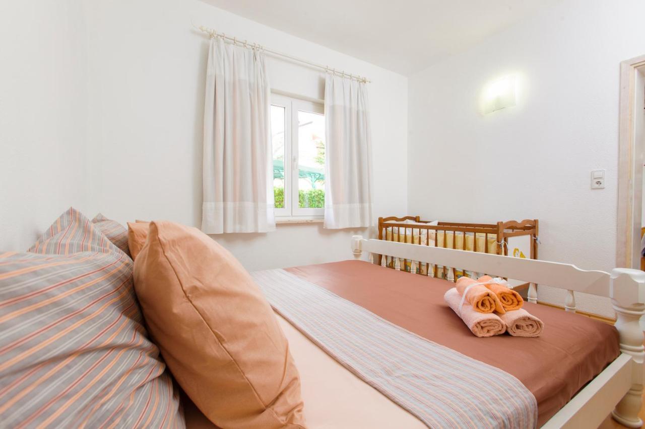 Bed and Breakfast Pansion Mlikota Promajna Exterior foto