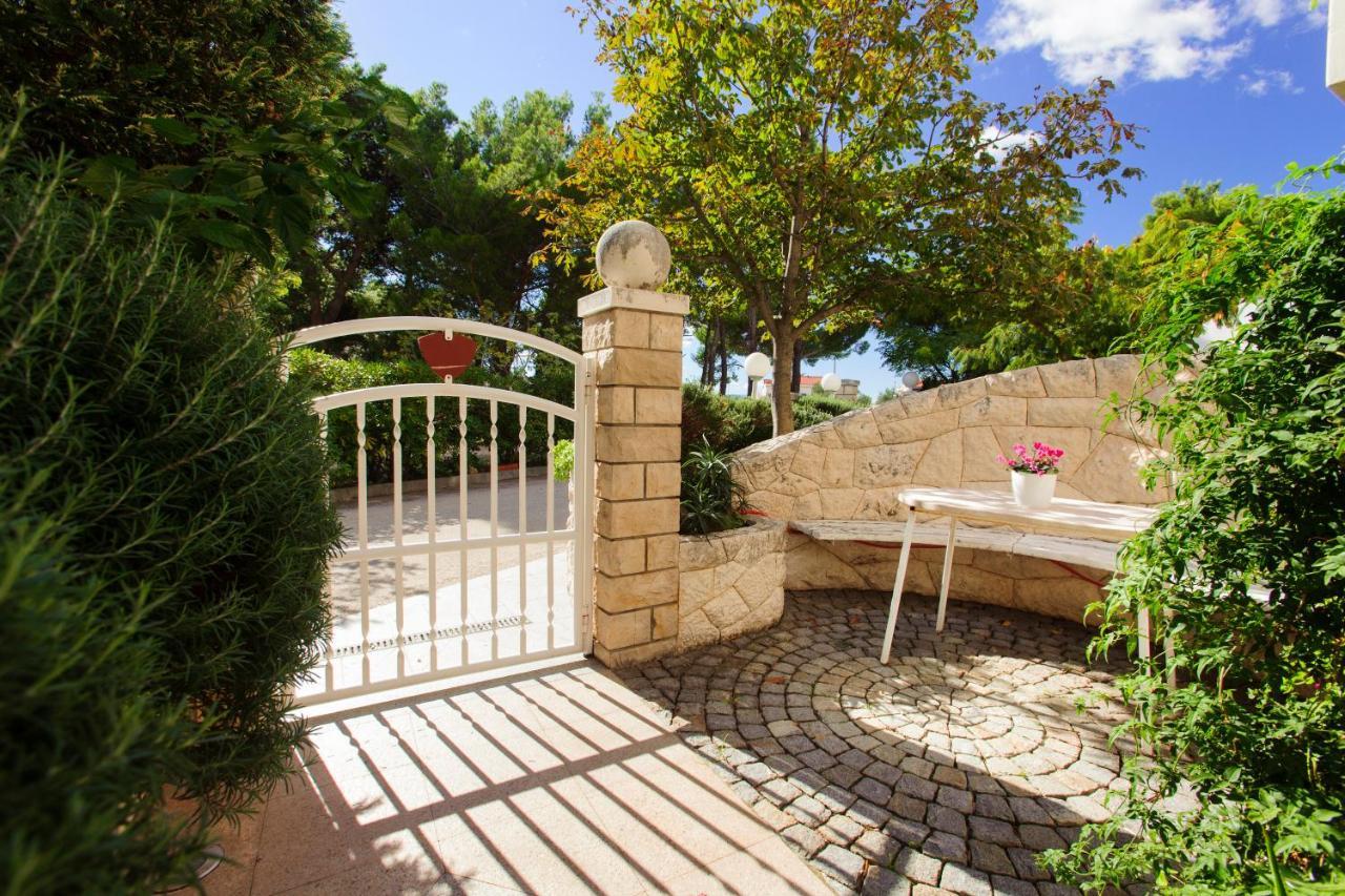 Bed and Breakfast Pansion Mlikota Promajna Exterior foto
