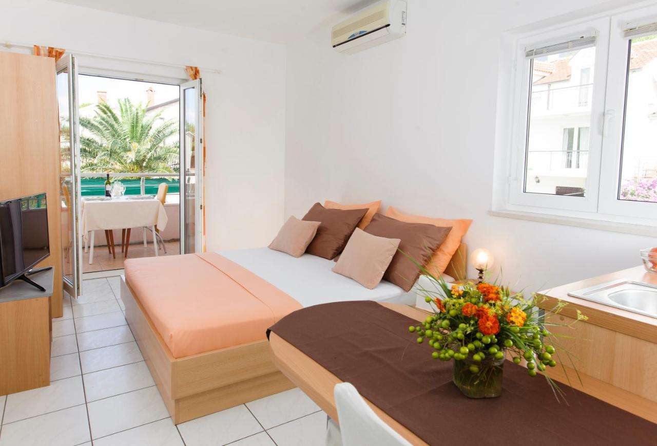Bed and Breakfast Pansion Mlikota Promajna Exterior foto